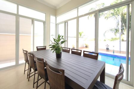 Casa de condomínio à venda com 268m², 4 quartos e 4 vagasÁrea gourmet