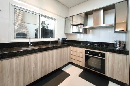 Casa de condomínio à venda com 268m², 4 quartos e 4 vagasCozinha