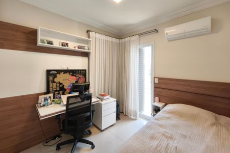 Casa de condomínio à venda com 268m², 4 quartos e 4 vagasQuarto Suíte 2