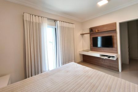 Casa de condomínio à venda com 268m², 4 quartos e 4 vagasQuarto Suíte