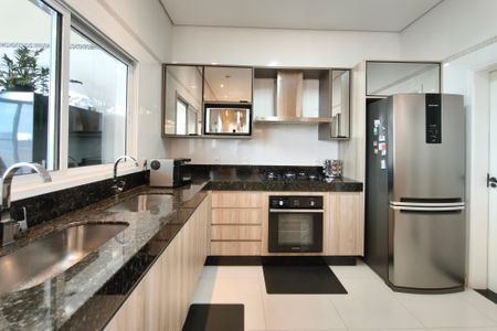 Casa de condomínio à venda com 268m², 4 quartos e 4 vagasCozinha