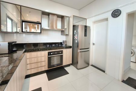 Casa de condomínio à venda com 268m², 4 quartos e 4 vagasCozinha