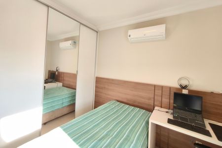 Casa de condomínio à venda com 268m², 4 quartos e 4 vagasQuarto Suíte 3