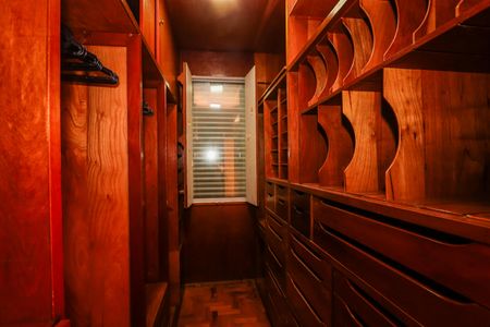 Apartamento para alugar com 137m², 2 quartos e 1 vagaCloset da Suite