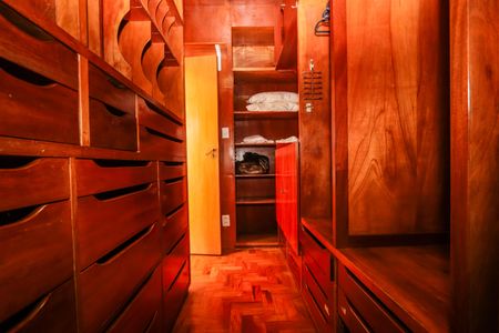 Apartamento para alugar com 137m², 2 quartos e 1 vagaCloset da Suite