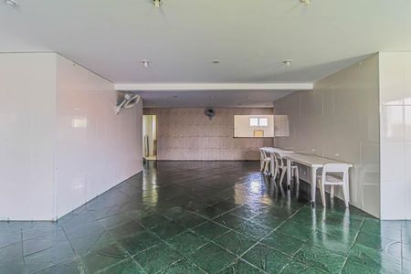Apartamento para alugar com 60m², 2 quartos e 1 vaga Apartamento para alugar com 60m², 2 quartos e 1 vagaÁrea comum - Salão de festas