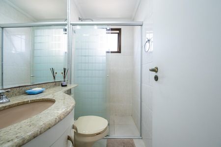 Apartamento à venda com 69m², 3 quartos e 2 vagasBanheiro da Suíte