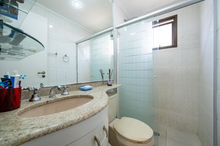Apartamento à venda com 69m², 3 quartos e 2 vagasBanheiro da Suíte