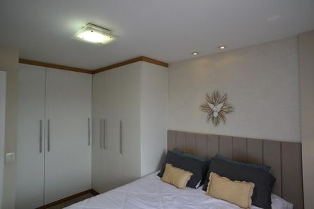 Apartamento à venda com 119m², 3 quartos e 2 vagas Apartamento à venda com 119m², 3 quartos e 2 vagasSuíte