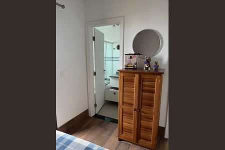 Apartamento à venda com 210m², 3 quartos e 3 vagas Apartamento à venda com 210m², 3 quartos e 3 vagasQuarto