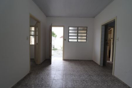 Casa para alugar com 0m², 1 quarto e 1 vagaSala
