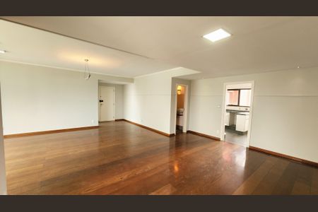 Apartamento à venda com 240m², 4 quartos e 3 vagasSala