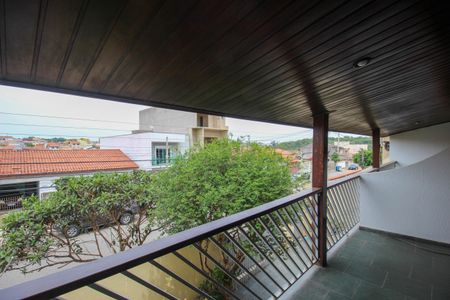 Casa para alugar com 300m², 3 quartos e 4 vagas Casa para alugar com 300m², 3 quartos e 4 vagasVIsta Suíte