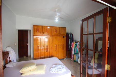 Casa para alugar com 300m², 3 quartos e 4 vagas Casa para alugar com 300m², 3 quartos e 4 vagasSuíte