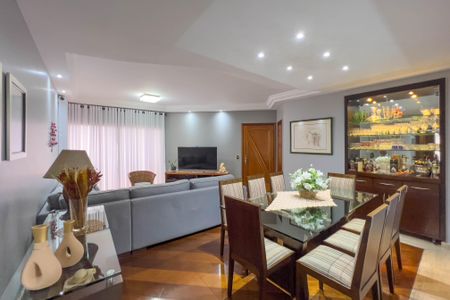 Apartamento à venda com 140m², 3 quartos e 3 vagasSala