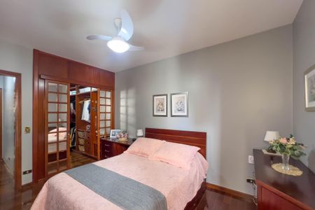 Apartamento à venda com 140m², 3 quartos e 3 vagasQuarto 1