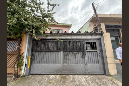 Casa à venda com 135m², 3 quartos e 2 vagasFachada