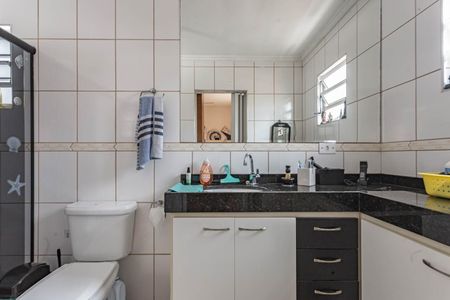 Casa à venda com 135m², 3 quartos e 2 vagasBanheiro da Suíte
