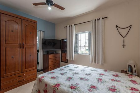 Casa à venda com 135m², 3 quartos e 2 vagasSuíte