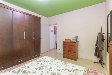 Casa à venda com 135m², 3 quartos e 2 vagasQuarto