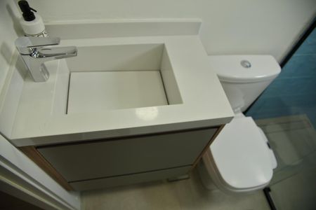 Apartamento à venda com 55m², 2 quartos e 1 vagaBanheiro Social