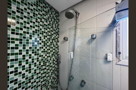 Apartamento à venda com 65m², 2 quartos e 2 vagasBanheiro da Suíte