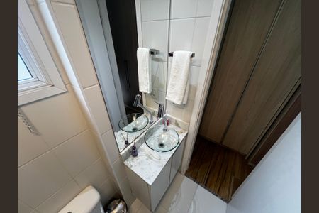 Apartamento à venda com 65m², 2 quartos e 2 vagasBanheiro da Suíte
