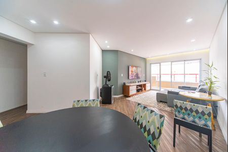 Apartamento à venda com 134m², 3 quartos e 2 vagas Apartamento à venda com 134m², 3 quartos e 2 vagasSala