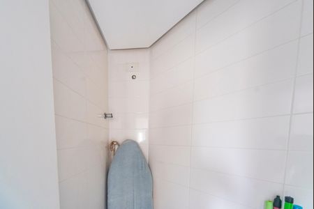 Apartamento à venda com 134m², 3 quartos e 2 vagas Apartamento à venda com 134m², 3 quartos e 2 vagasBanheiro de serviço