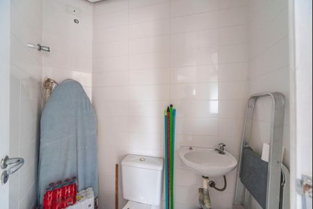 Apartamento à venda com 134m², 3 quartos e 2 vagas Apartamento à venda com 134m², 3 quartos e 2 vagasBanheiro de serviço