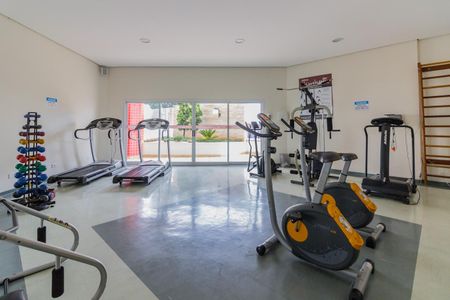 Apartamento à venda com 134m², 3 quartos e 2 vagas Apartamento à venda com 134m², 3 quartos e 2 vagasÁrea comum - Academia