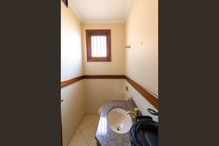 Casa de condomínio à venda com 402m², 3 quartos e 4 vagasEdicula