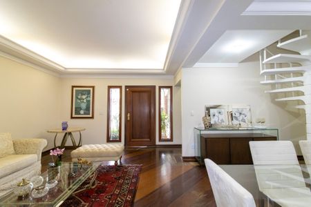 Casa de condomínio à venda com 402m², 3 quartos e 4 vagasSala