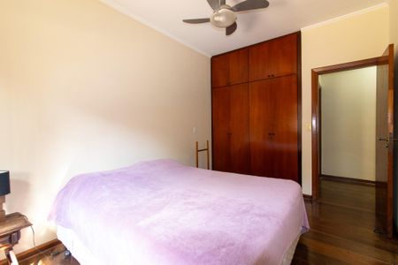 Casa de condomínio à venda com 402m², 3 quartos e 4 vagasQuarto 2