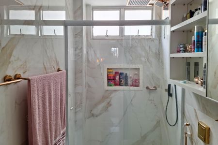 Apartamento à venda com 83m², 2 quartos e 1 vaga Apartamento à venda com 83m², 2 quartos e 1 vagaBanheiro da Suíte 1