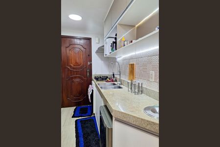 Apartamento à venda com 83m², 2 quartos e 1 vaga Apartamento à venda com 83m², 2 quartos e 1 vagaCozinha