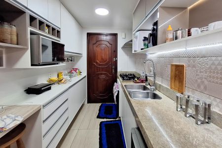 Apartamento à venda com 83m², 2 quartos e 1 vaga Apartamento à venda com 83m², 2 quartos e 1 vagaCozinha