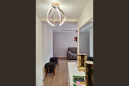 Apartamento à venda com 83m², 2 quartos e 1 vaga Apartamento à venda com 83m², 2 quartos e 1 vagaCorredor