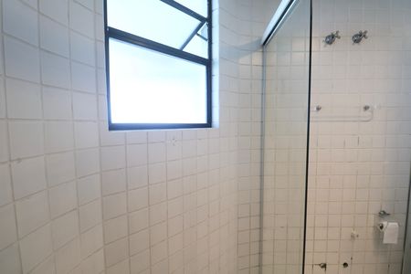 Apartamento para alugar com 190m², 4 quartos e 2 vagas Apartamento para alugar com 190m², 4 quartos e 2 vagasBanheiro Suíte