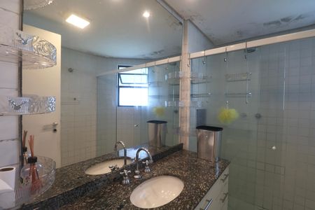 Apartamento para alugar com 190m², 4 quartos e 2 vagas Apartamento para alugar com 190m², 4 quartos e 2 vagasBanheiro Suíte