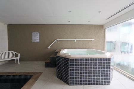Apartamento para alugar com 190m², 4 quartos e 2 vagas Apartamento para alugar com 190m², 4 quartos e 2 vagasÁrea comum