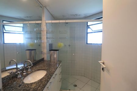 Apartamento para alugar com 190m², 4 quartos e 2 vagas Apartamento para alugar com 190m², 4 quartos e 2 vagasBanheiro Suíte
