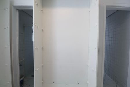 Apartamento para alugar com 190m², 4 quartos e 2 vagas Apartamento para alugar com 190m², 4 quartos e 2 vagasQuarto de Serviço