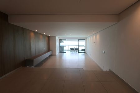 Apartamento para alugar com 190m², 4 quartos e 2 vagas Apartamento para alugar com 190m², 4 quartos e 2 vagasSala