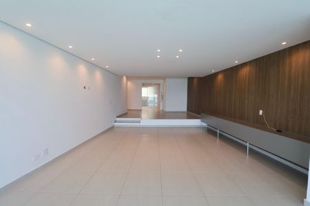 Apartamento para alugar com 190m², 4 quartos e 2 vagas Apartamento para alugar com 190m², 4 quartos e 2 vagasSala