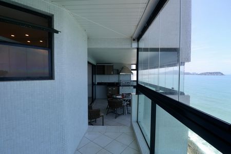 Apartamento para alugar com 190m², 4 quartos e 2 vagas Apartamento para alugar com 190m², 4 quartos e 2 vagasVaranda da Suíte