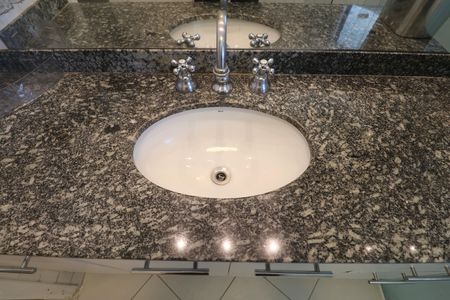 Apartamento para alugar com 190m², 4 quartos e 2 vagas Apartamento para alugar com 190m², 4 quartos e 2 vagasBanheiro Suíte