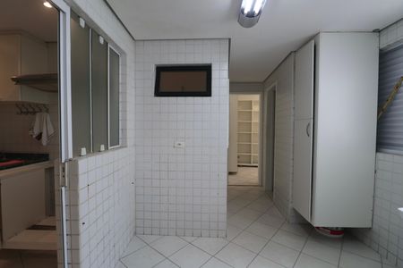 Apartamento para alugar com 190m², 4 quartos e 2 vagas Apartamento para alugar com 190m², 4 quartos e 2 vagasÁrea de Serviço
