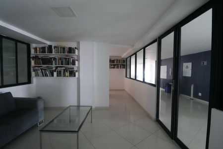 Apartamento para alugar com 190m², 4 quartos e 2 vagas Apartamento para alugar com 190m², 4 quartos e 2 vagasÁrea comum