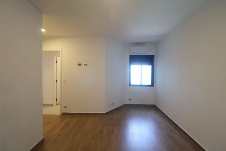 Apartamento para alugar com 190m², 4 quartos e 2 vagas Apartamento para alugar com 190m², 4 quartos e 2 vagasQuarto Suíte 3